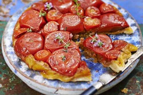 Tarta Tatín de tomates frescos
